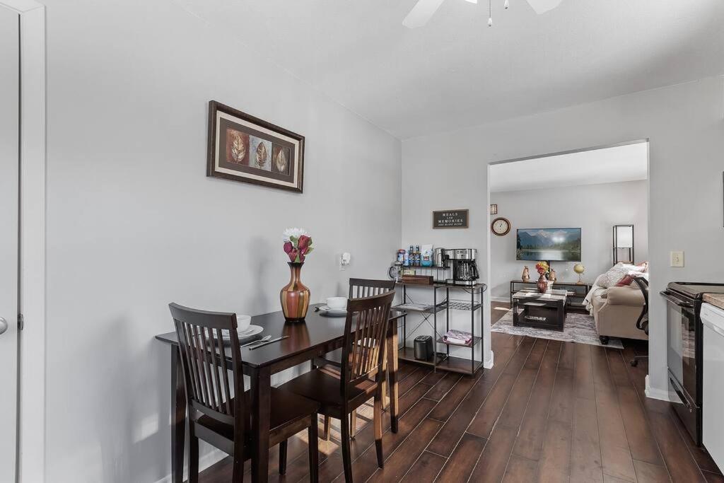 Tranquil 2br Ne Mpls - 8073 4